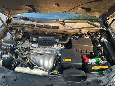 Used 2012 Toyota Camry SE image 9