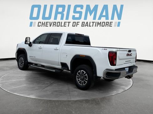 Used 2023 GMC Sierra 2500 SLE w/ SLE Value Package; image 4