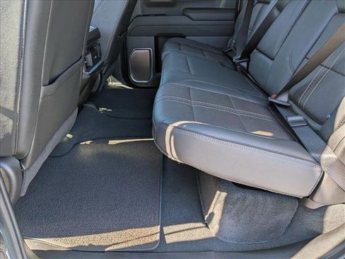 Certified 2024 Chevrolet Silverado 1500 High Country w/ Technology Package image 19