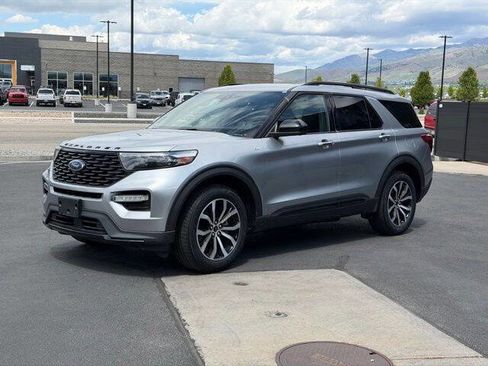 Used 2023 Ford Explorer ST-Line AWD/4WD image 6