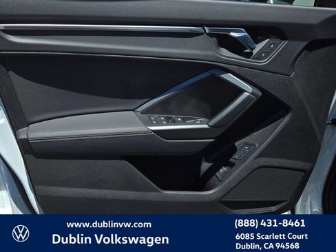 Used 2023 Audi Q3 2.0T Premium w/ Black Optic Sport Package AWD/4WD image 10