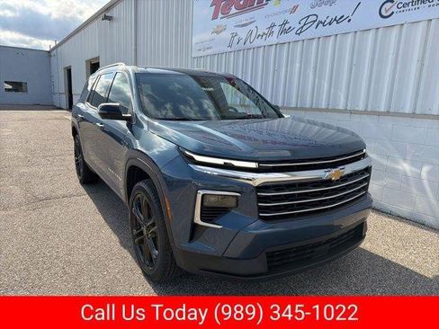 New 2026 Chevrolet Traverse LT w/ Driver Confidence Package FWD image 3