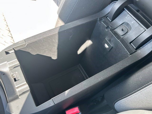 Used 2022 Chevrolet Equinox LS w/ LPO, Floor Liner Package FWD image 32