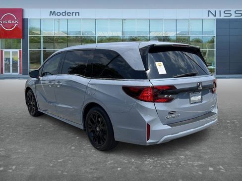 Used 2025 Honda Odyssey Sport-L image 7