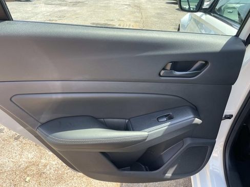 Used 2025 Nissan Altima 2.5 SV FWD image 21
