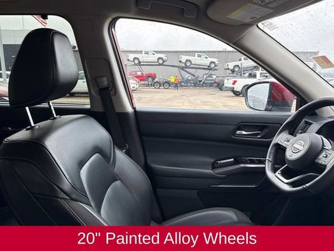Used 2023 Nissan Pathfinder SL w/ SL Premium Package image 18