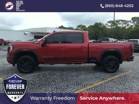 Used 2024 GMC Sierra 2500 AT4 w/ Technology Package AWD/4WD image 3