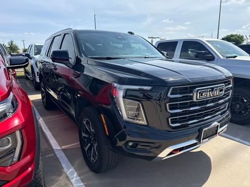 Used 2025 GMC Yukon AT4 w/ AT4 Premium Plus Package AWD/4WD image 2