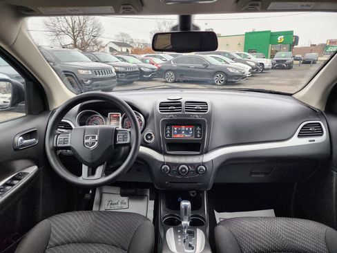 Used 2018 Dodge Journey SE w/ Blacktop Package image 12