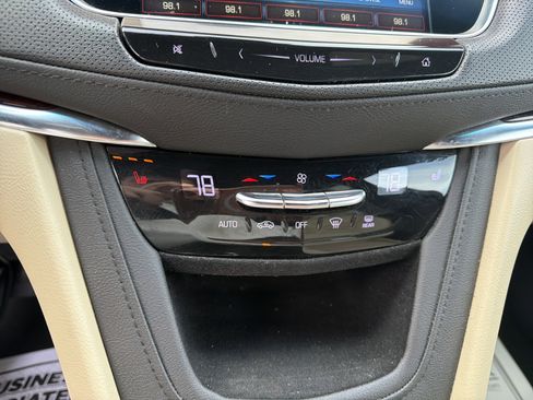 Used 2019 Cadillac XT5 Luxury image 17