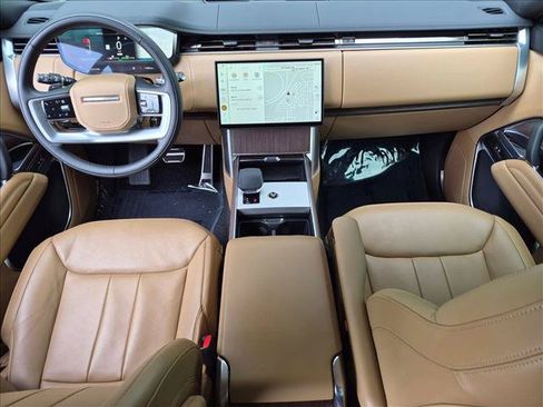 Certified 2025 Land Rover Range Rover SE AWD/4WD image 19