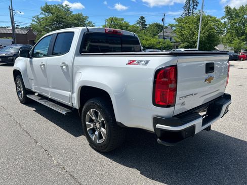 Used 2020 Chevrolet Colorado Z71 AWD/4WD image 7