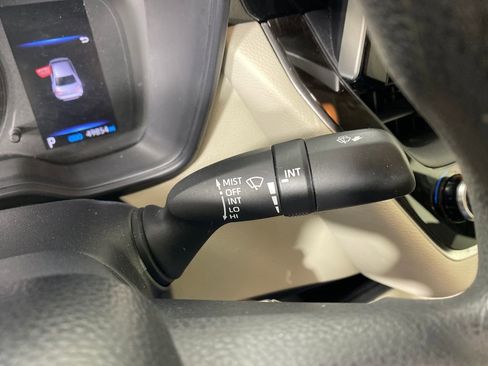 Used 2020 Toyota Corolla LE image 14