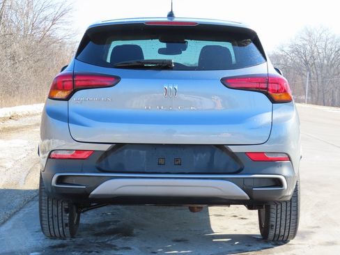 Certified 2024 Buick Encore GX Preferred w/ Comfort Package image 8