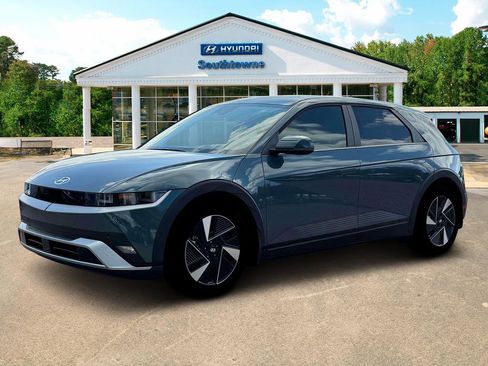 New 2026 Hyundai Ioniq 5 SEL RWD image 2