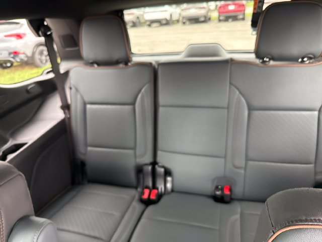 New 2027 GMC Yukon AT4 w/ AT4 Premium Plus Package AWD/4WD image 17
