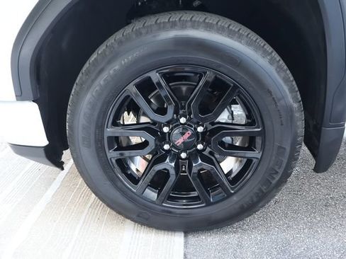 Used 2024 GMC Sierra 1500 Elevation RWD image 10