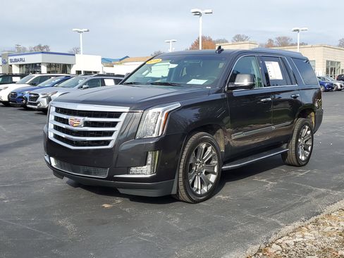 Used 2019 Cadillac Escalade Premium Luxury image 30
