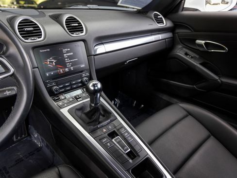 Certified 2024 Porsche 718 Boxster S RWD image 52