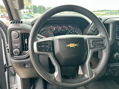 Used 2023 Chevrolet Silverado 2500 Custom w/ Custom Convenience Package AWD/4WD image 14