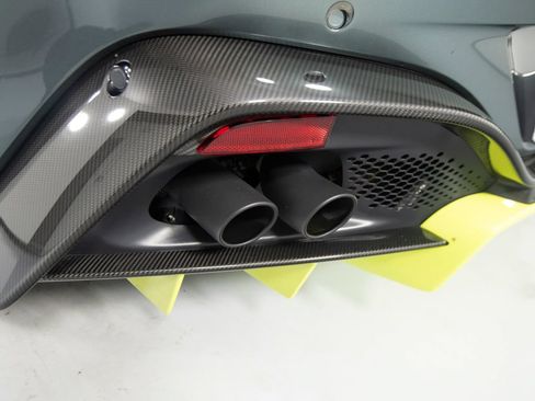 Used 2020 Aston Martin V8 Vantage AMR RWD image 58
