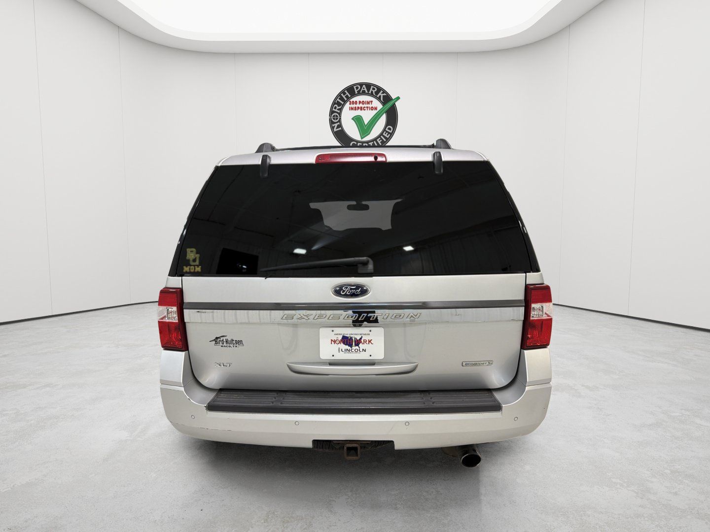 Used 2016 Ford Expedition XLT w/ Equipment Group 201A RWD image 4