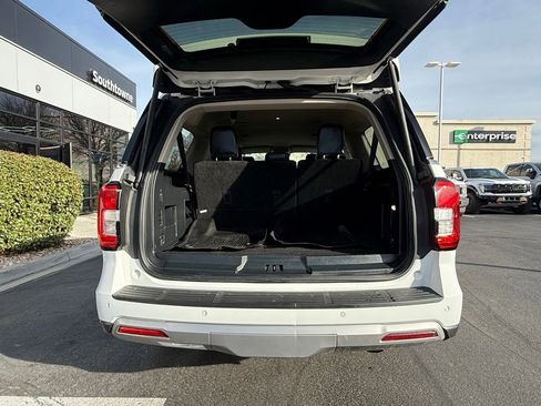 Used 2024 Ford Expedition Max XLT image 26