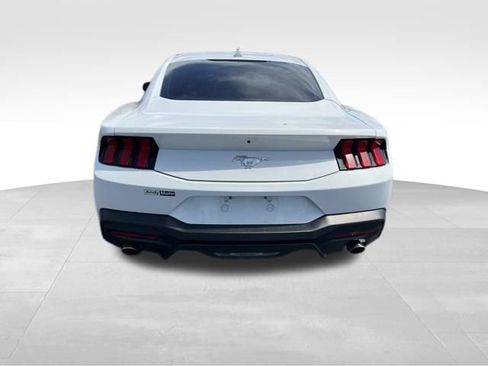 Used 2025 Ford Mustang Coupe RWD image 6