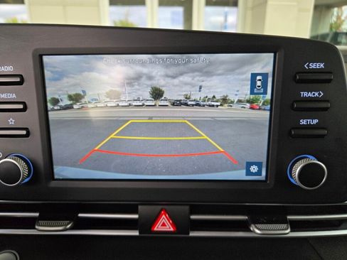 Used 2021 Hyundai Elantra SEL FWD image 13