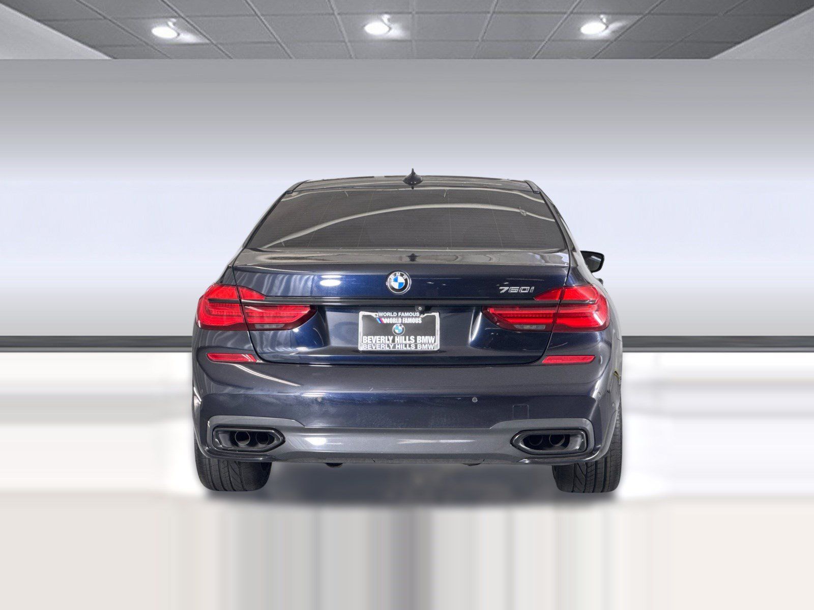 Used 2019 BMW 750i w/ Executive Package RWD image 10