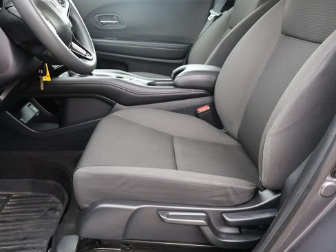 Used 2020 Honda HR-V LX image 10