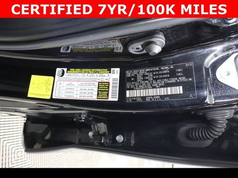 Used 2023 Toyota Highlander XLE image 29