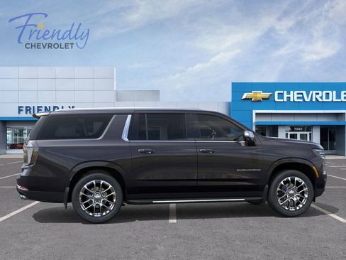 New 2026 Chevrolet Suburban Premier AWD/4WD image 16