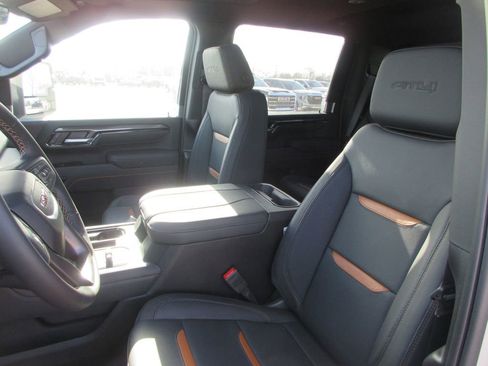 New 2026 GMC Sierra 3500 AT4 w/ AT4 Premium Plus Package AWD/4WD image 13