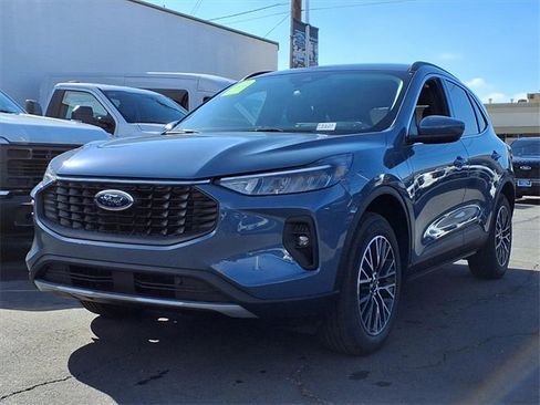 New 2025 Ford Escape SE image 1