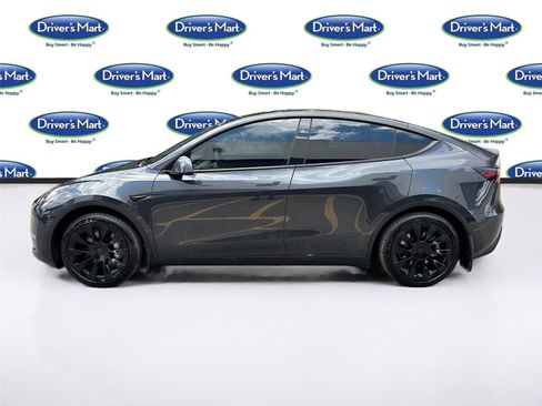 Used 2024 Tesla Model Y 2WD image 4