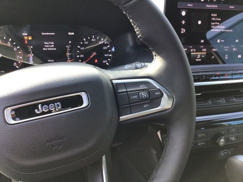 New 2026 Jeep Compass Latitude image 27
