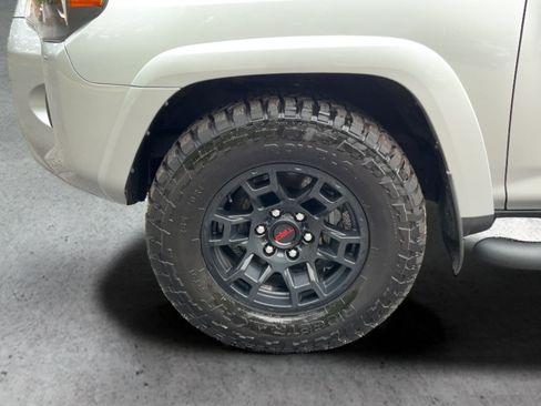 Used 2023 Toyota 4Runner SR5 Premium w/ Moonroof Package RWD image 24