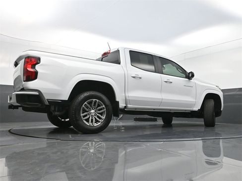 Used 2024 Chevrolet Colorado LT w/ LT Convenience Package image 29