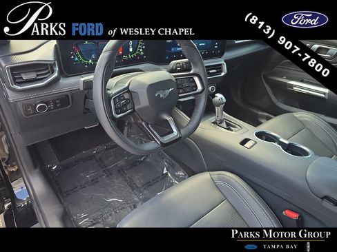 Used 2025 Ford Mustang Premium RWD image 10