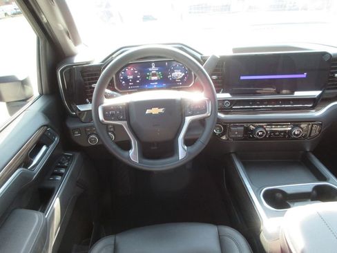 Used 2026 Chevrolet Silverado 2500 LT w/ Z71 Chrome Sport Edition image 19