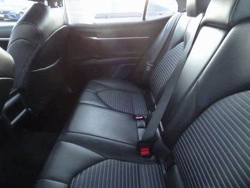 Used 2024 Toyota Camry SE image 10