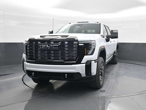 New 2026 GMC Sierra 2500 Denali Ultimate image 3