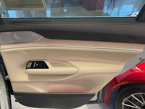 Used 2025 Volvo EX90 Ultra image 45