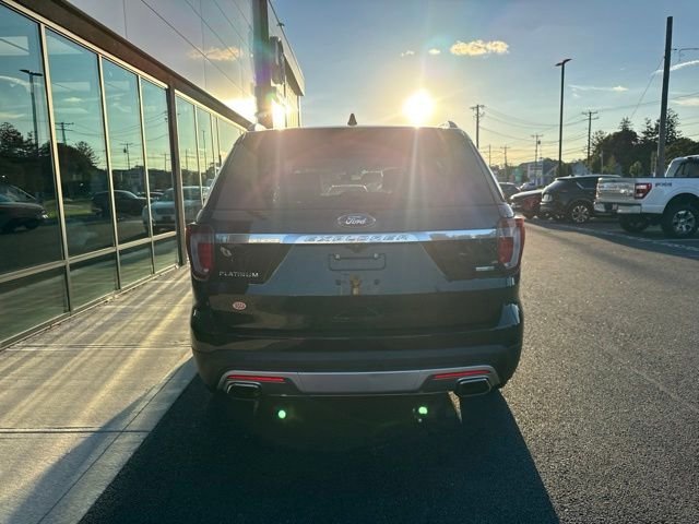 Used 2016 Ford Explorer Platinum AWD/4WD image 4