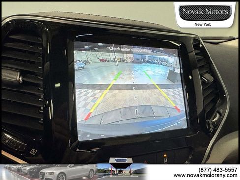 Used 2021 Jeep Cherokee Limited w/ Mopar Interior Package image 23