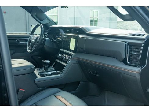 Used 2026 GMC Sierra 1500 AT4 w/ AT4 Premium Package AWD/4WD image 18