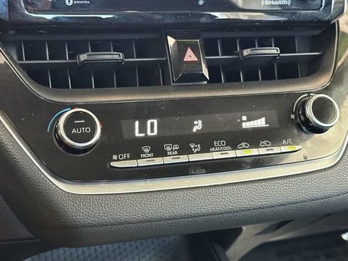 Used 2021 Toyota Corolla LE FWD image 22