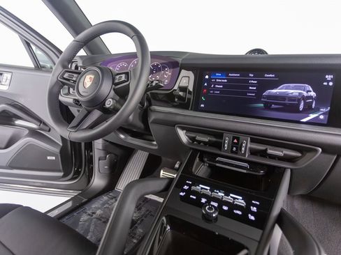 New 2026 Porsche Cayenne S image 27