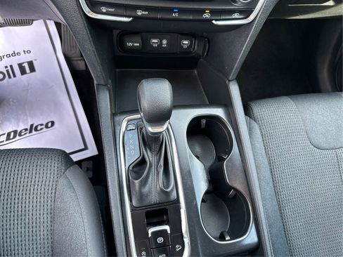 Used 2019 Hyundai Santa Fe SE AWD/4WD image 16